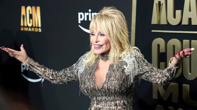 Dolly Parton laid to rest near her husband