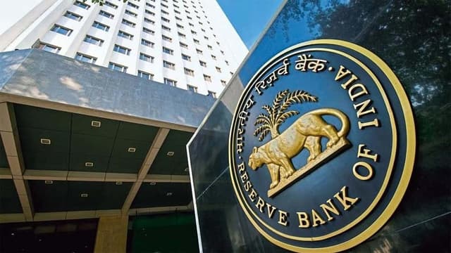 RBI seeks NBFC feedback on revolving credit rules, stresses compliance and risk controls