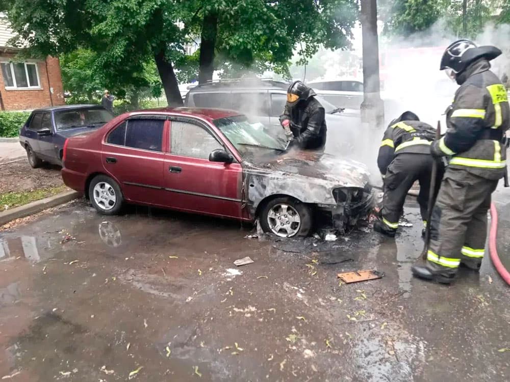 Ukrainian drones set Moscow refinery ablaze in major attack on Russian capital