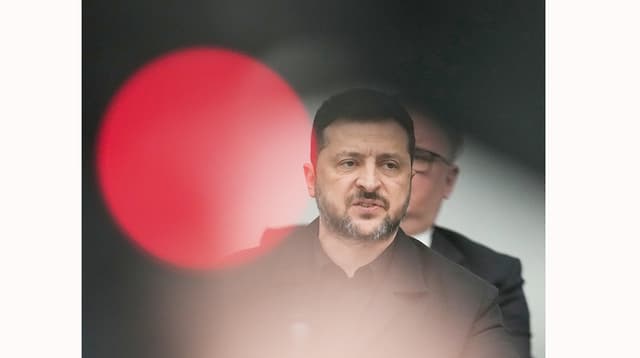 Zelenskyy returns Poland's highest honour after Polish leader revokes it in spat over history