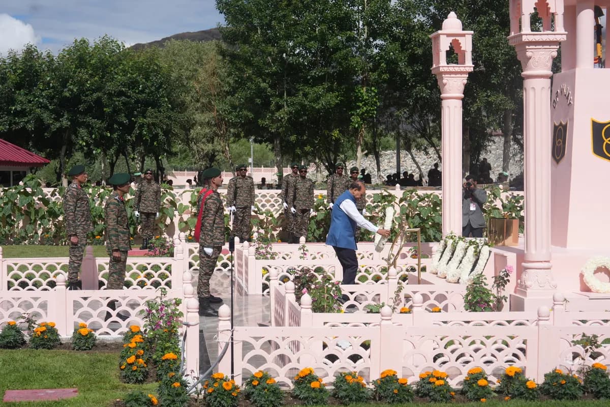Ladakh LG pays tribute to Kargil war heroes, says their legacy will inspire generations
