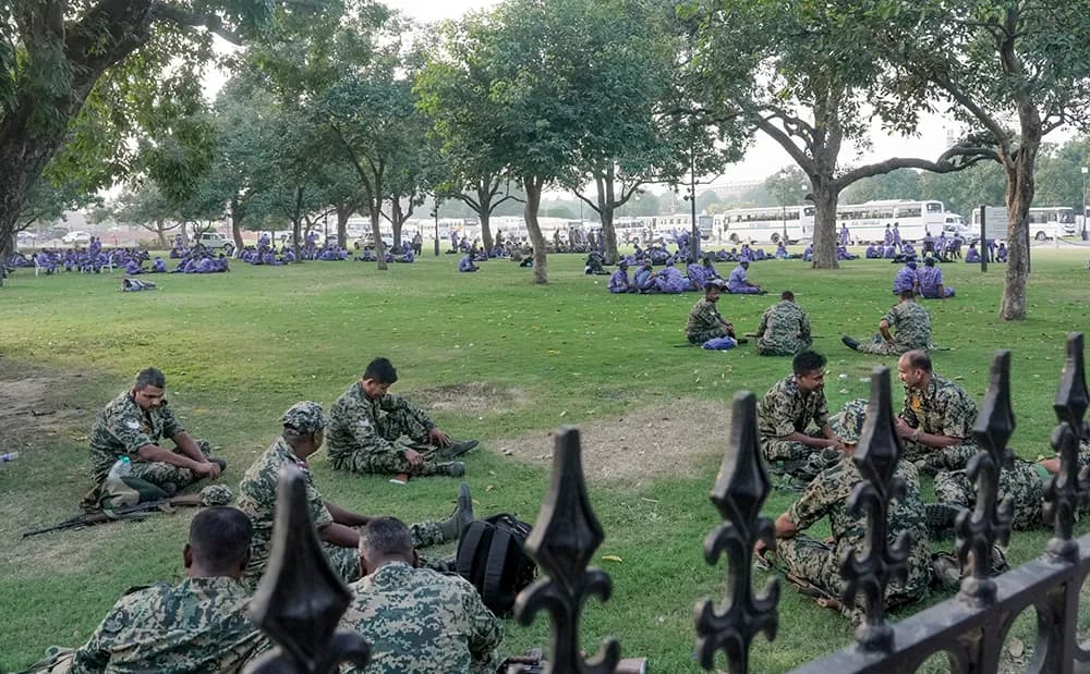 Unprecedented security clampdown in Delhi; 25k personnel deployed, 57 metro stations shut, mobile internet suspended