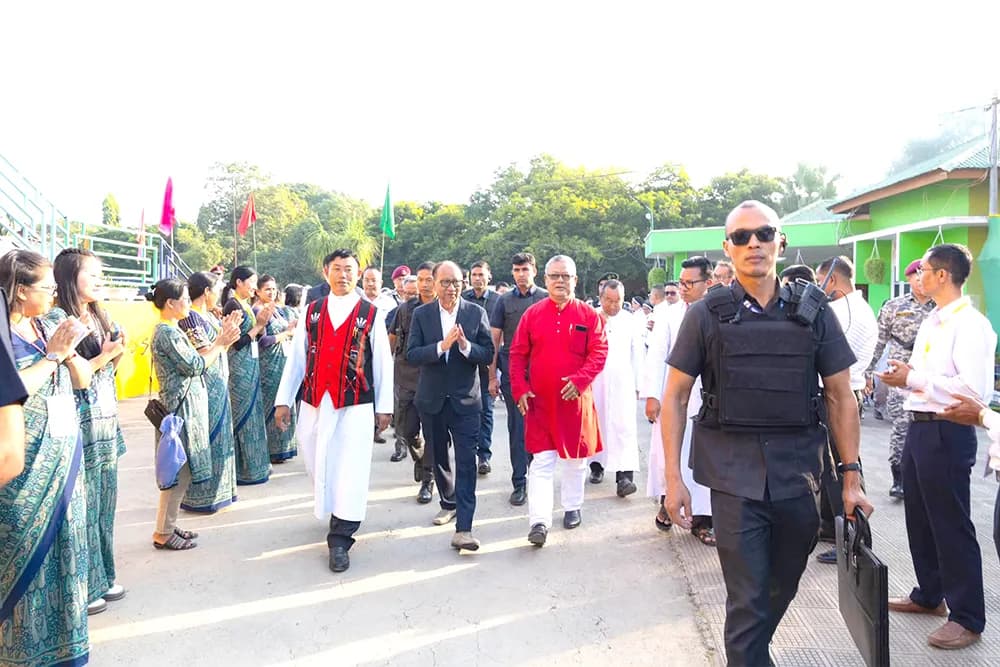 Manipur CM urges Catholic schools to spread peace message